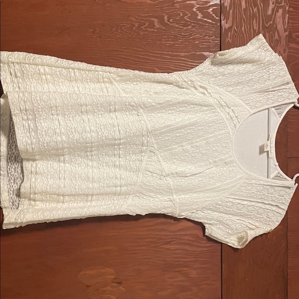 Skye's the Limit Textured Lace Top in White